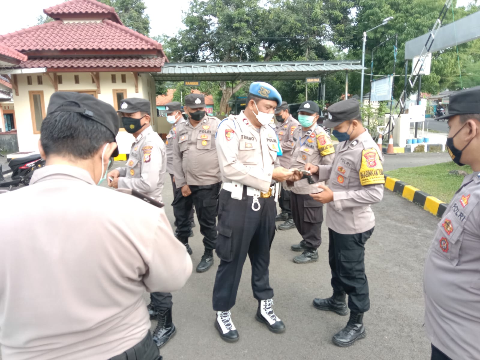 Masuk Mapolresta Cirebon, Seluruh Anggota Diperiksa Propam