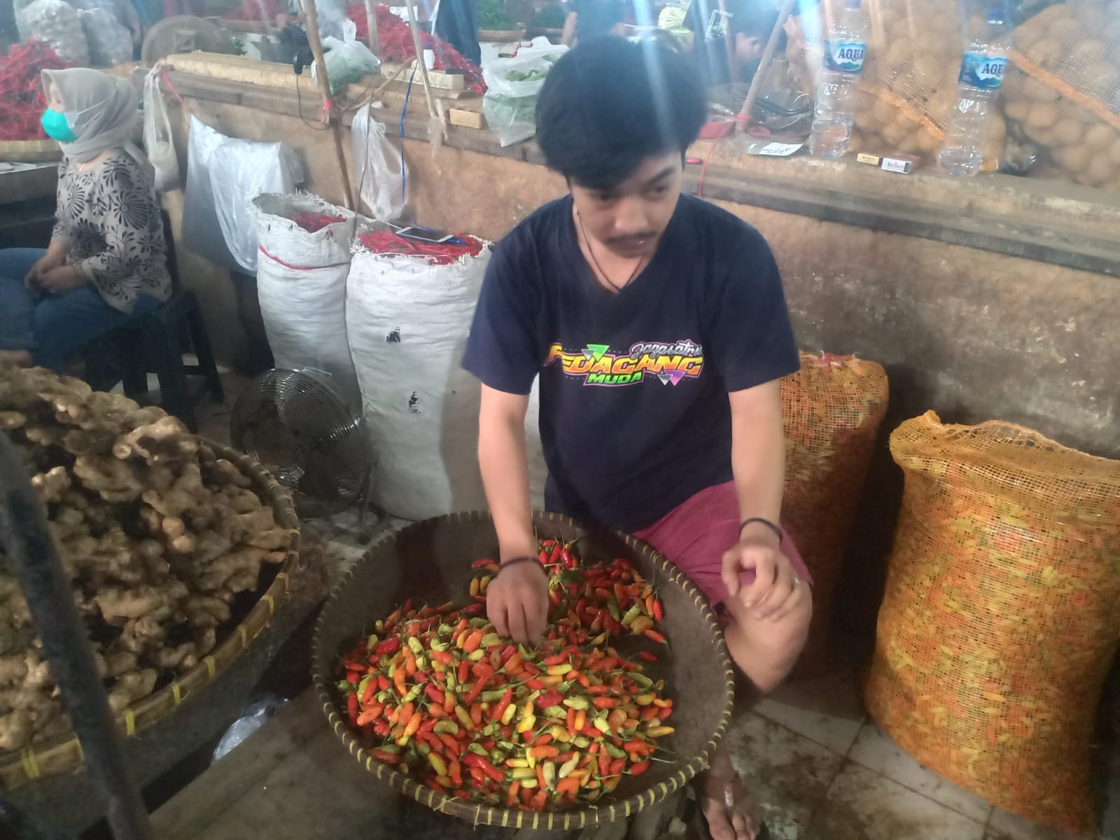 Harga Cabai di Kota Cirebon Masih Pedas
