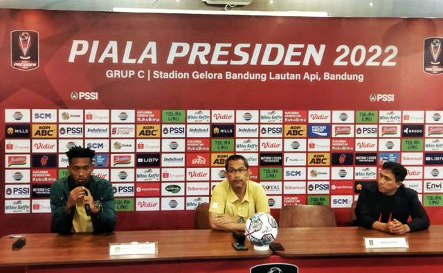 Piala Presiden 2022 Persib vs Persebaya, Aji Santoso  : Beban Ada di Sana…