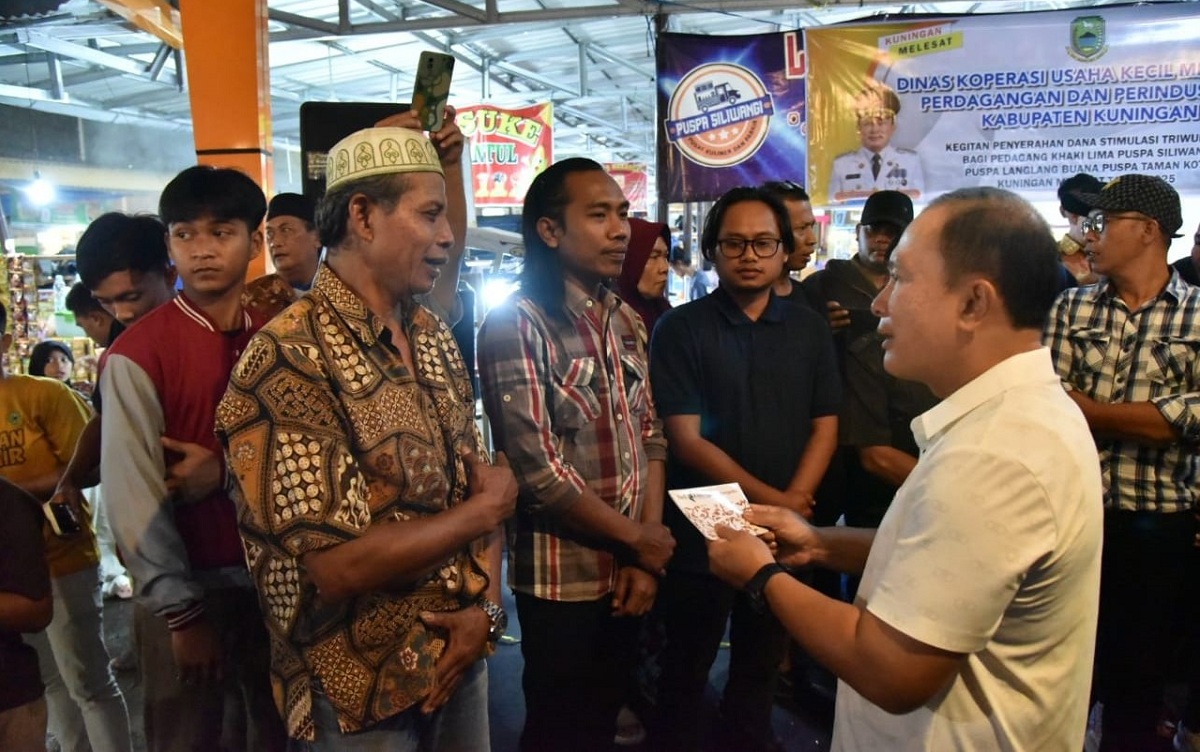 367 PKL di Kuningan Terima Bantuan Dana Stimulan dari Pemerintah
