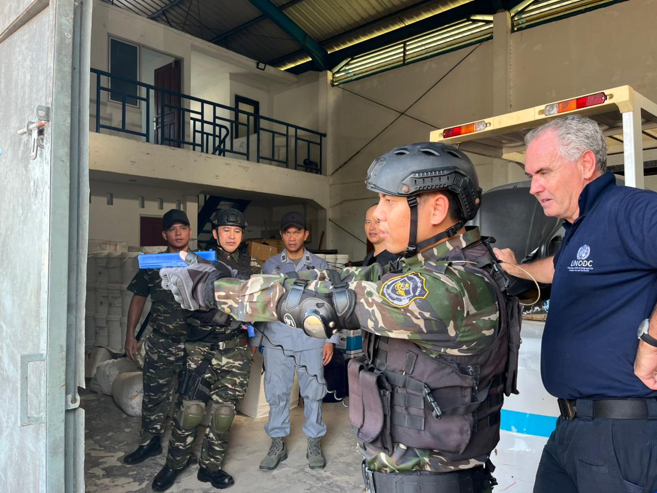 Tingkatkan Kemampuan Personel, Bakamla RI dan UNODC Gelar Pelatihan VBSS di Batam