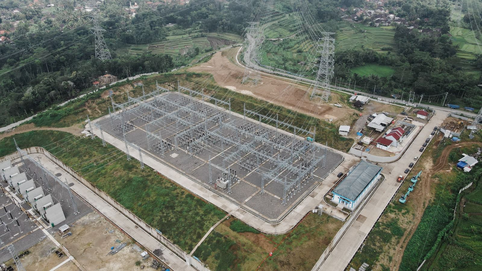 PLN Kembali Sukses Rampungkan Proyek Kelistrikan di Jawa Tengah