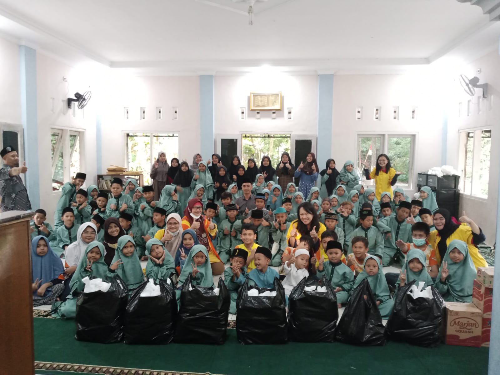 Sambut Idul Fitri 1444 H, Sempoa SIP Perjuangan Berbagi Bersama di Yayasan Pesantren Al Muthi