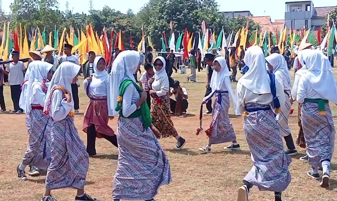 2.000 Pelajar Kota Cirebon Tampilkan Tari Kolosal Usai Upacara HUT RI ke-80 