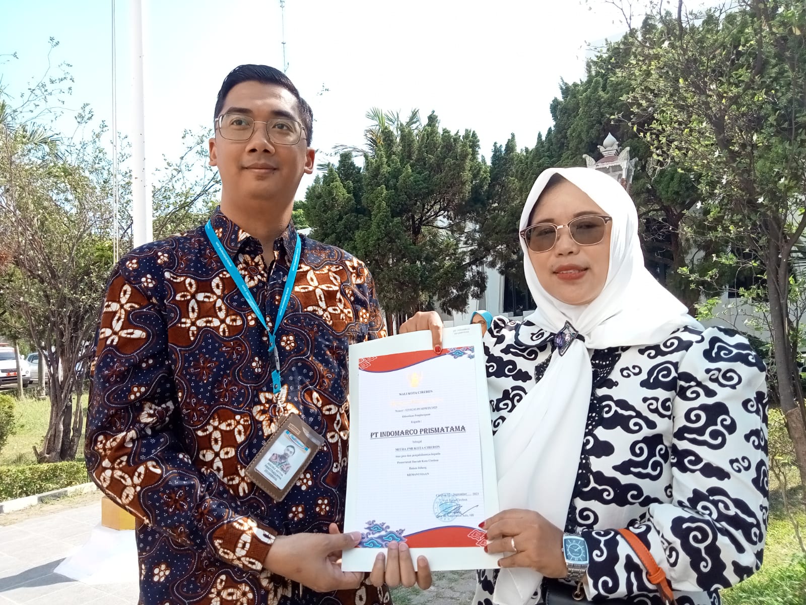 Berjasa di Bidang Kemanusiaan, Indomaret Dapat Penghargaan dari PMI Kota Cirebon