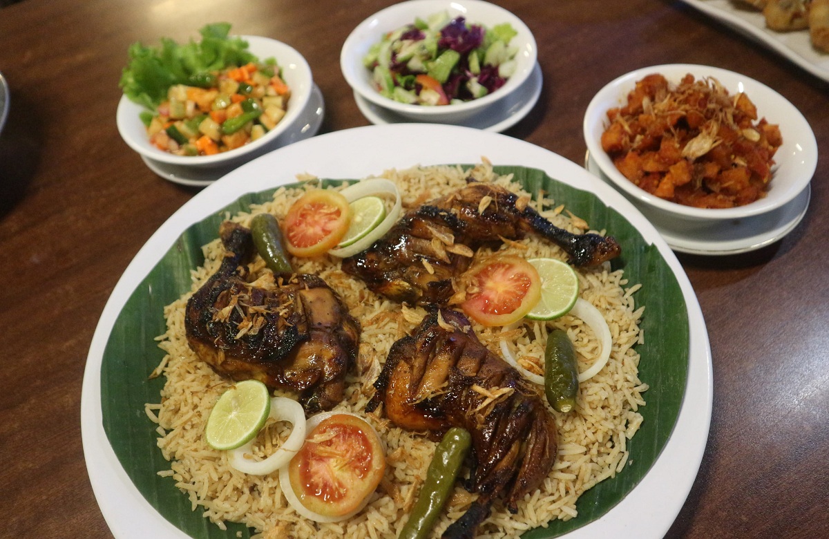 Pemburu Makanan Sunda Kumpul: Paket Iftar di Lanai Resto Cirebon Banyak Diskon 