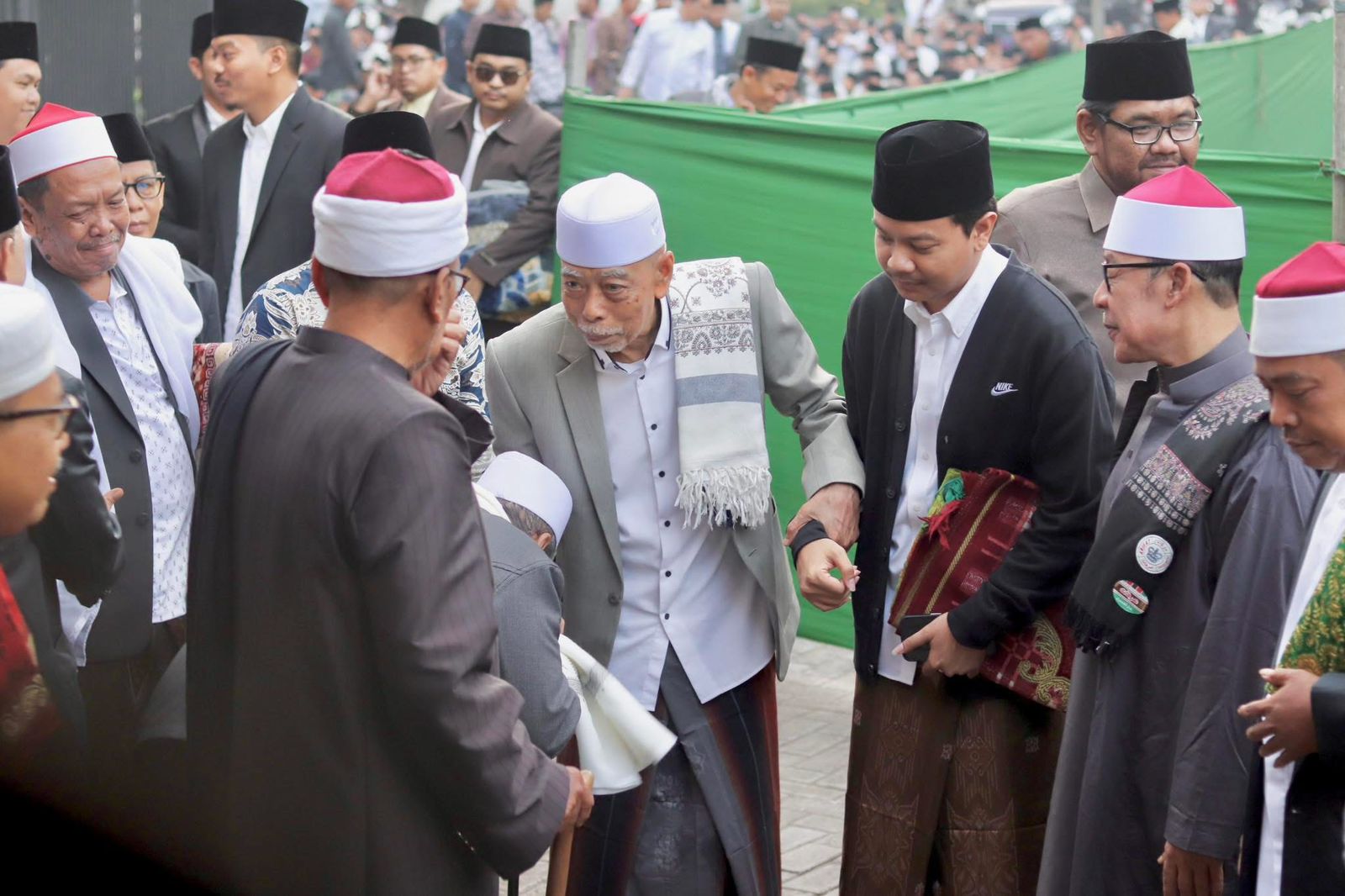 Refleksi Hari Santri Nasional 2025, Asyrof: Santri Masa Kini Berpolitik dengan Adab, Berdakwah dengan Ilmu