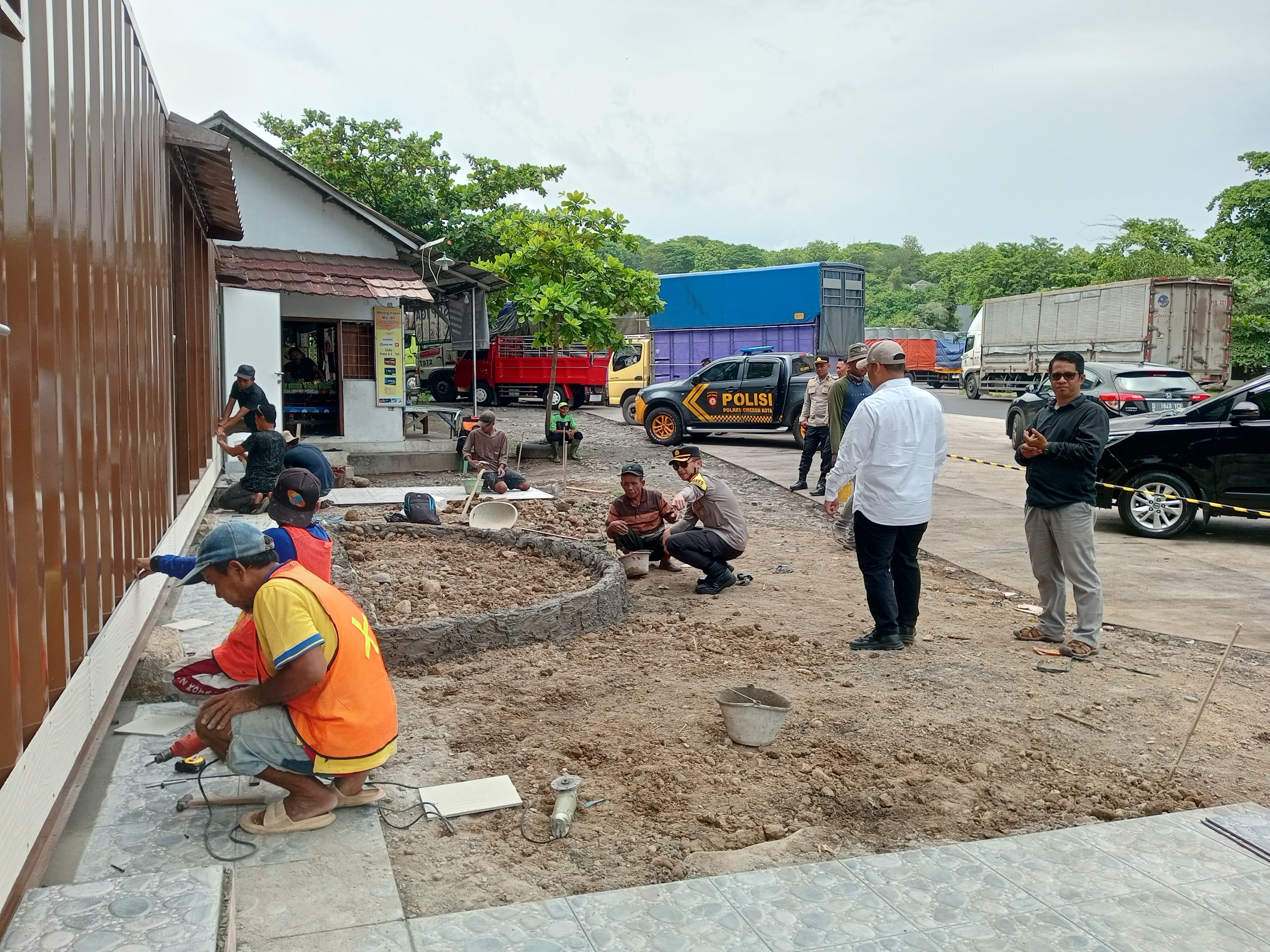 Wakapolres Cirebon Kota Cek Kesiapan Pos Pengamanan dan Pelayanan Operasi Lilin Lodaya 2024