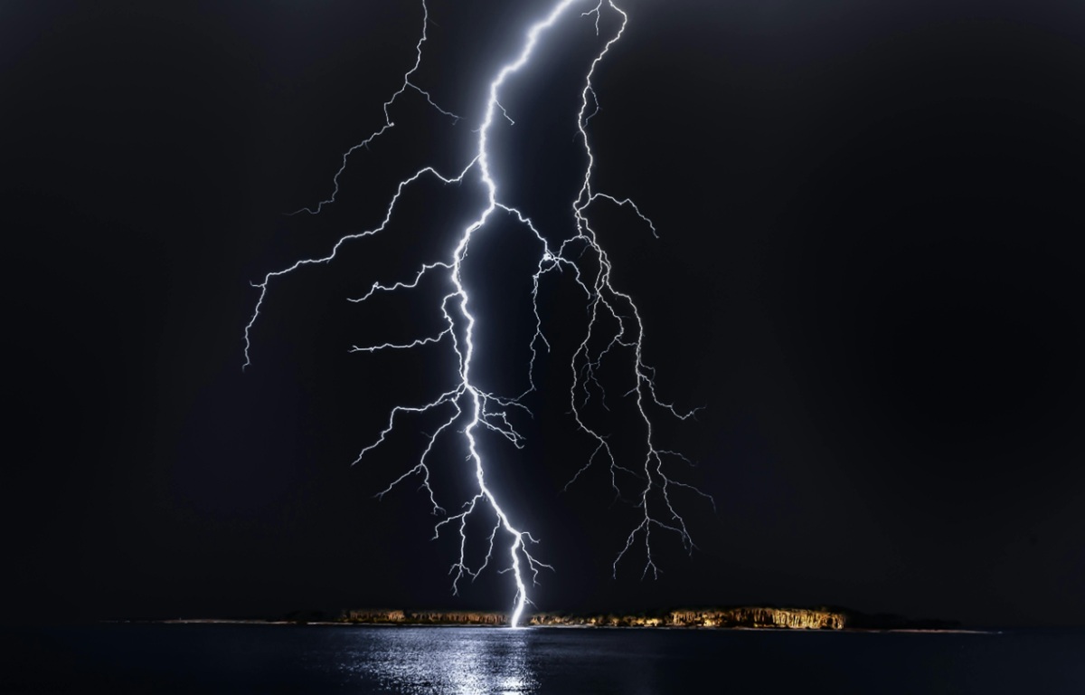 1 Juta Sambaran Petir di Jawa Barat Periode Oktober 2025, Ternyata Daerah Ini yang Terbanyak