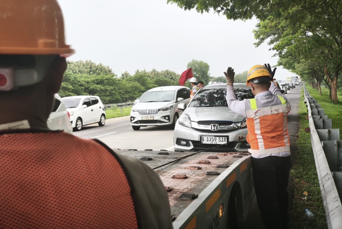 Update Cipali Arus Balik Hari Ini: Mobil Mogok Sempat Bikin Macet