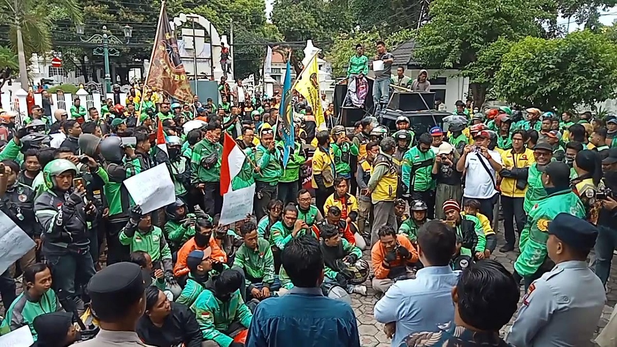 Demo Ojol di Kota Cirebon Ajukan 6 Tuntutan Berikut Ini