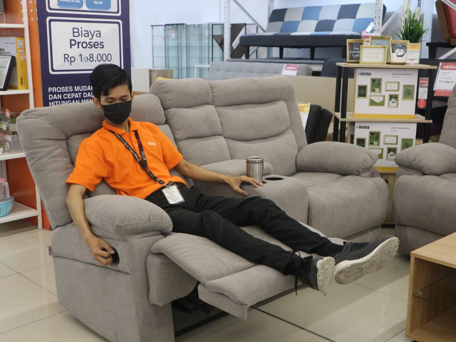 Sofa Recliner, Santai Makin Nyaman di Rumah