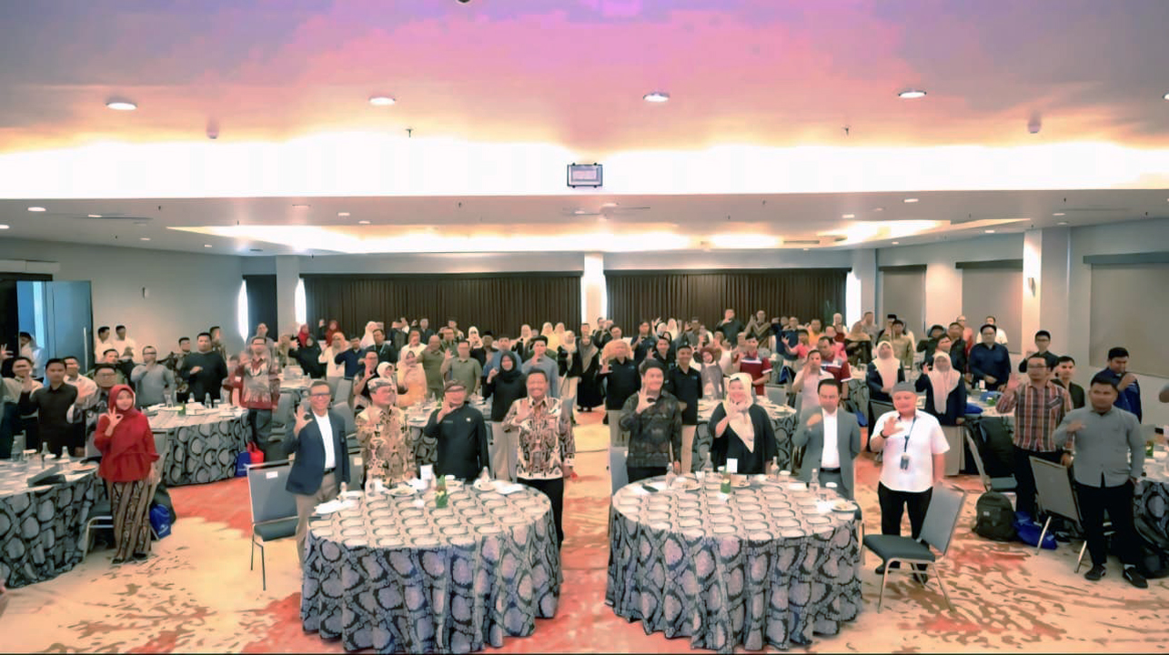 IDL 2025 Hadir di Cirebon, Guru di Ciayumajakuning Ikuti Pelatihan Digital dari Telkom