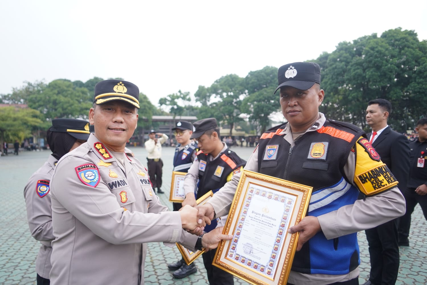 Kampung 1 Pintu Antar Polres Cirebon Kota Raih Juara 2 Lomba Tiga Pilar Polda Jabar