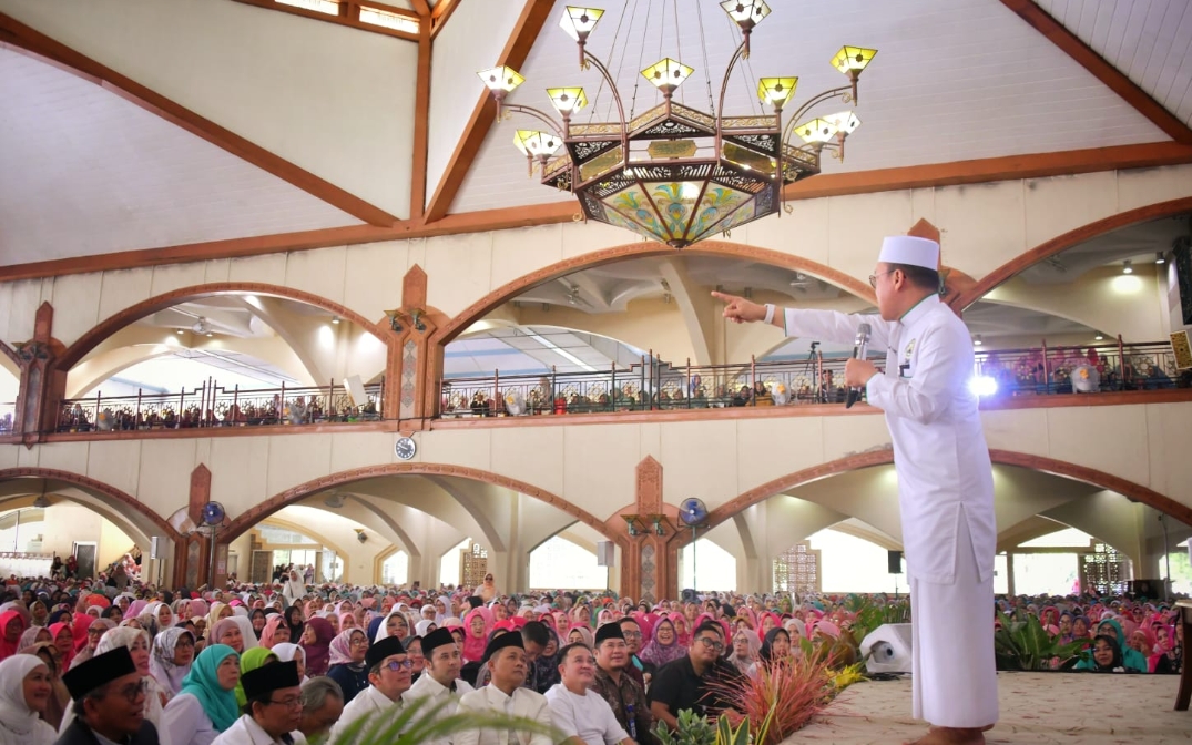 Peringati Maulid Nabi, Wagub Erwan: Teladan Rasulullah Jadi Spirit Bangun Jabar