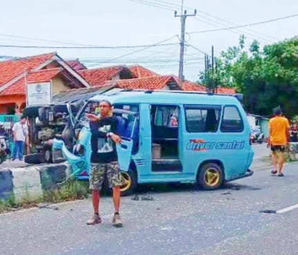 Kronologi Kecelakaan Beruntun di Jalan Patura Indramayu-Cirebon, Sopir Angkot Terjepit