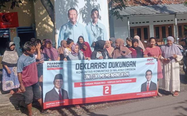 Wow! Emak-Emak dari Desa Windujaya Cirebon Deklarasikan Dukungan untuk Prabowo-Gibran, Target Memang 1 Putaran