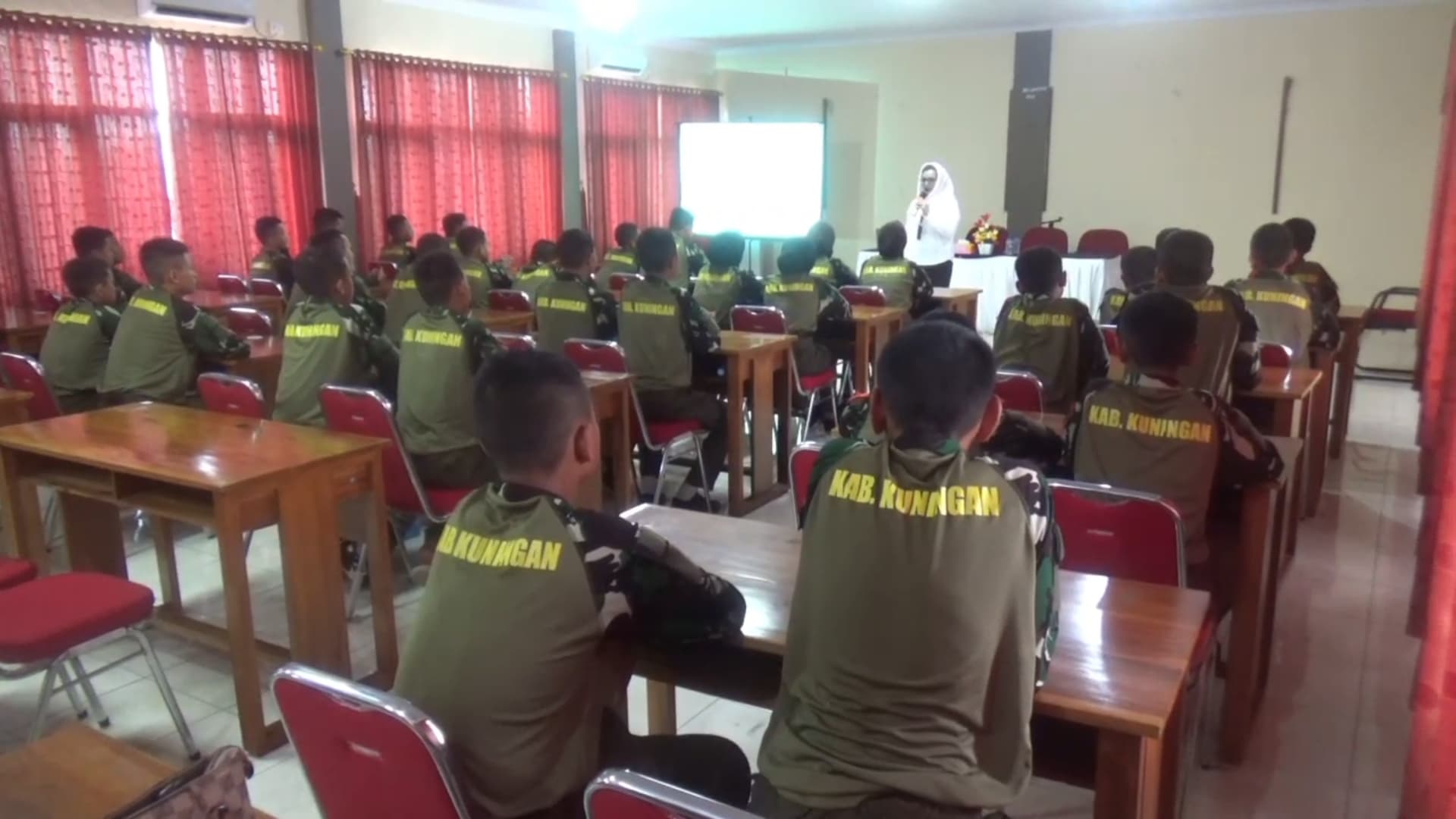 Dapat Surat dari Sekolah, Inilah Curhatan Orang Tua Siswa Yang Masuk Barak Militer