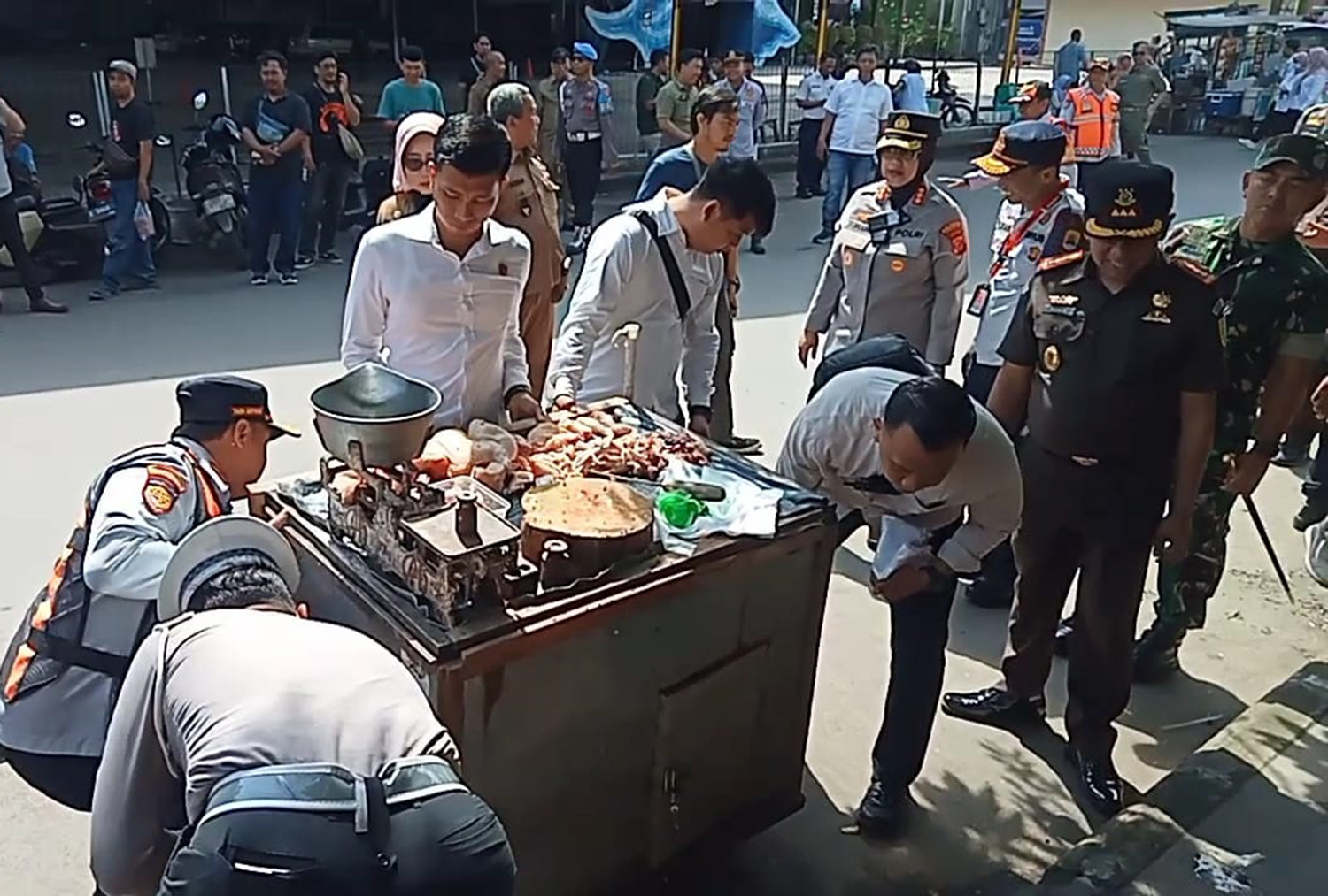 Pasca Disidak KDM, Kawasan Trusmi Mulai Ditertibkan