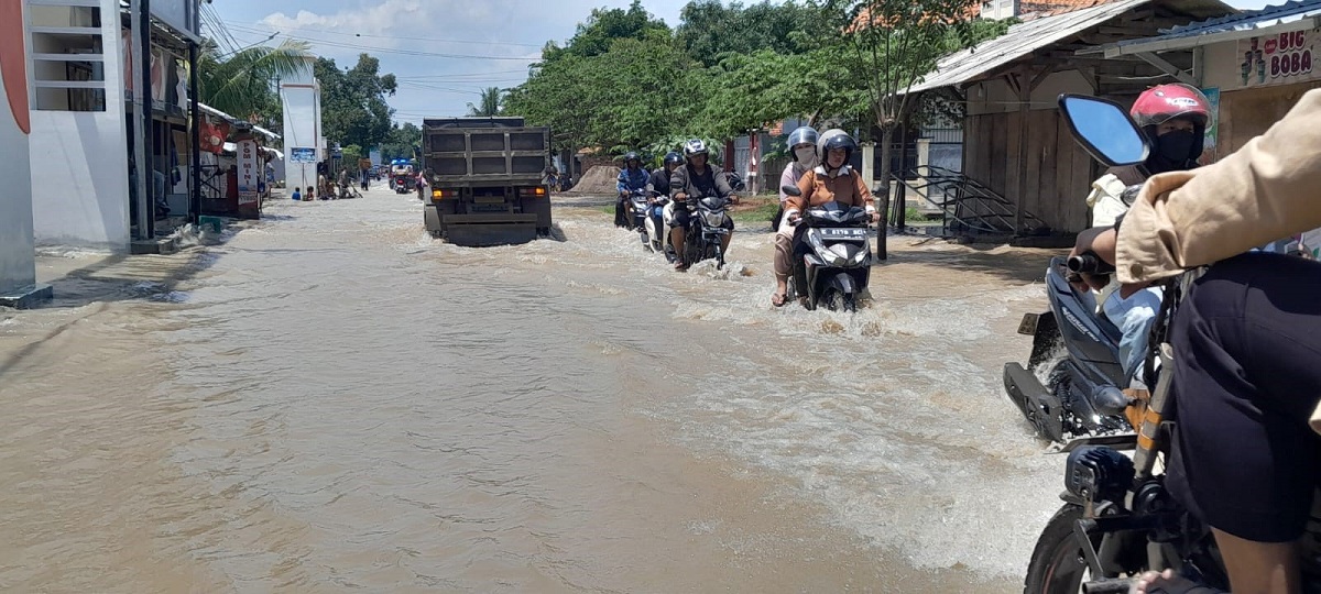 6 Jalan di Cirebon Timur Rusak Gara-gara Banjir, Biaya Perbaikan Rp13 Miliar Lebih