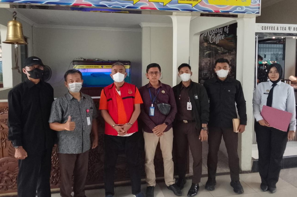 Kondisi Terbaru Nashrudin Azis: Dirujuk Lagi ke RSD Gunung Jati untuk Pemeriksaan Dokter Spesialis