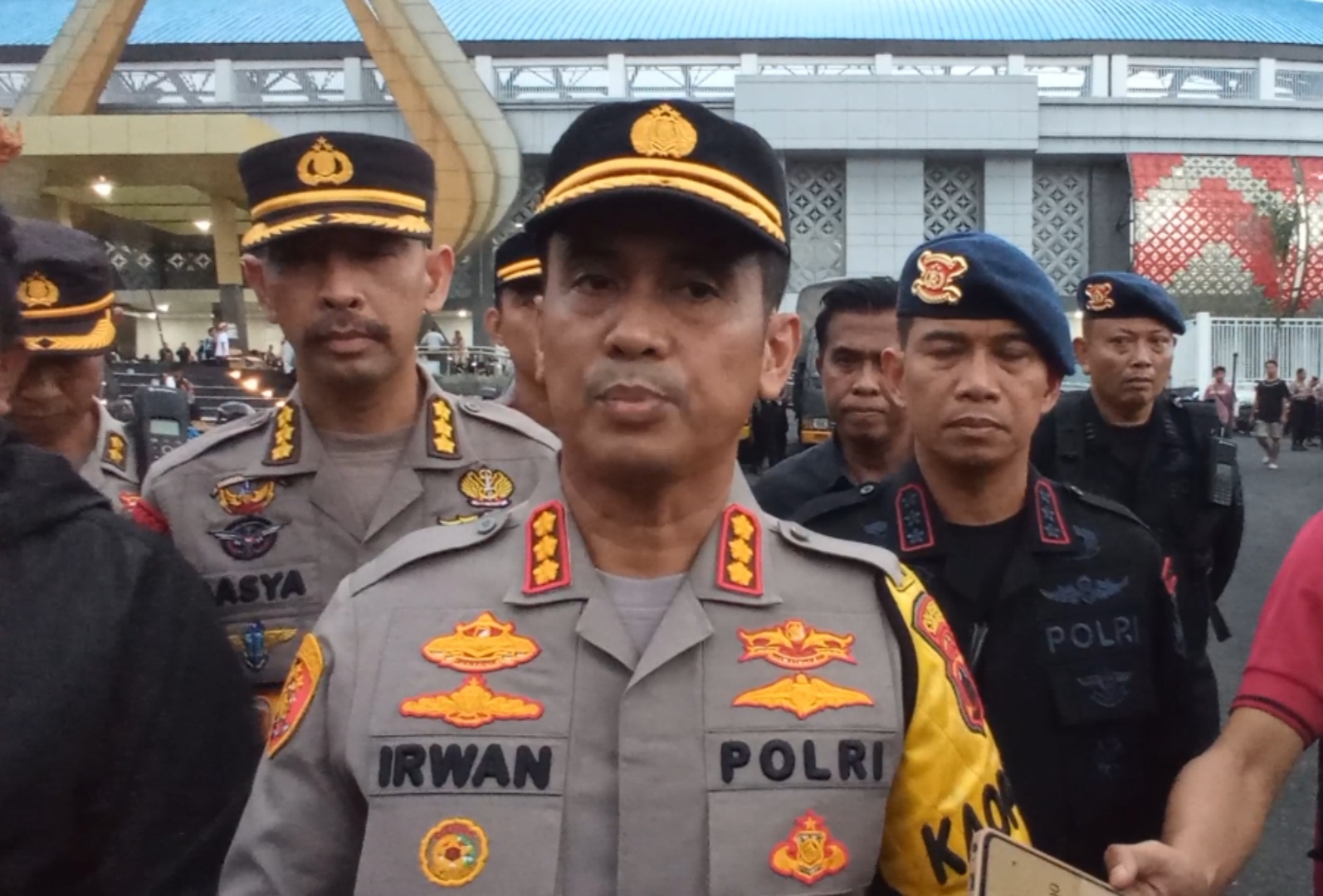 Kericuhan Suporter PSIS Paksa Polisi Tembakkan Gas Air Mata, Begini Penjelasan Kapolrestabes Semarang
