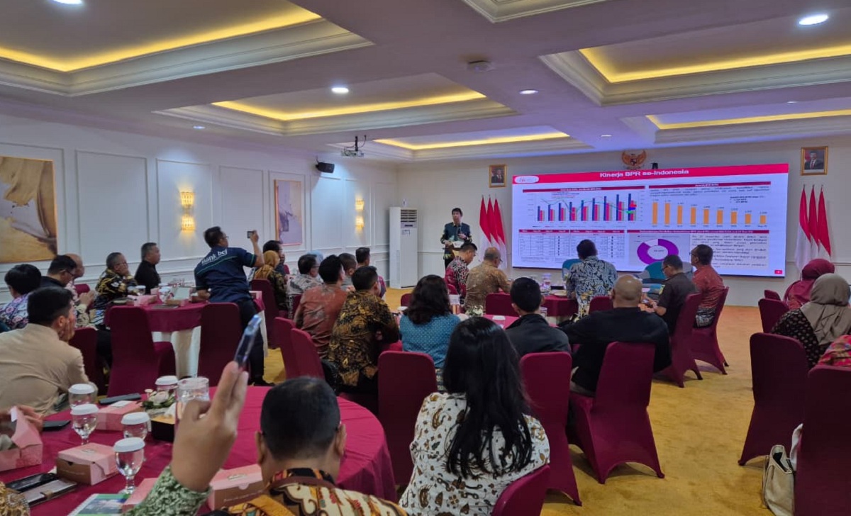 OJK Evaluasi Kinerja BPR Ciayumajakuning, Siap Hadapi Tantangan ke Depan 