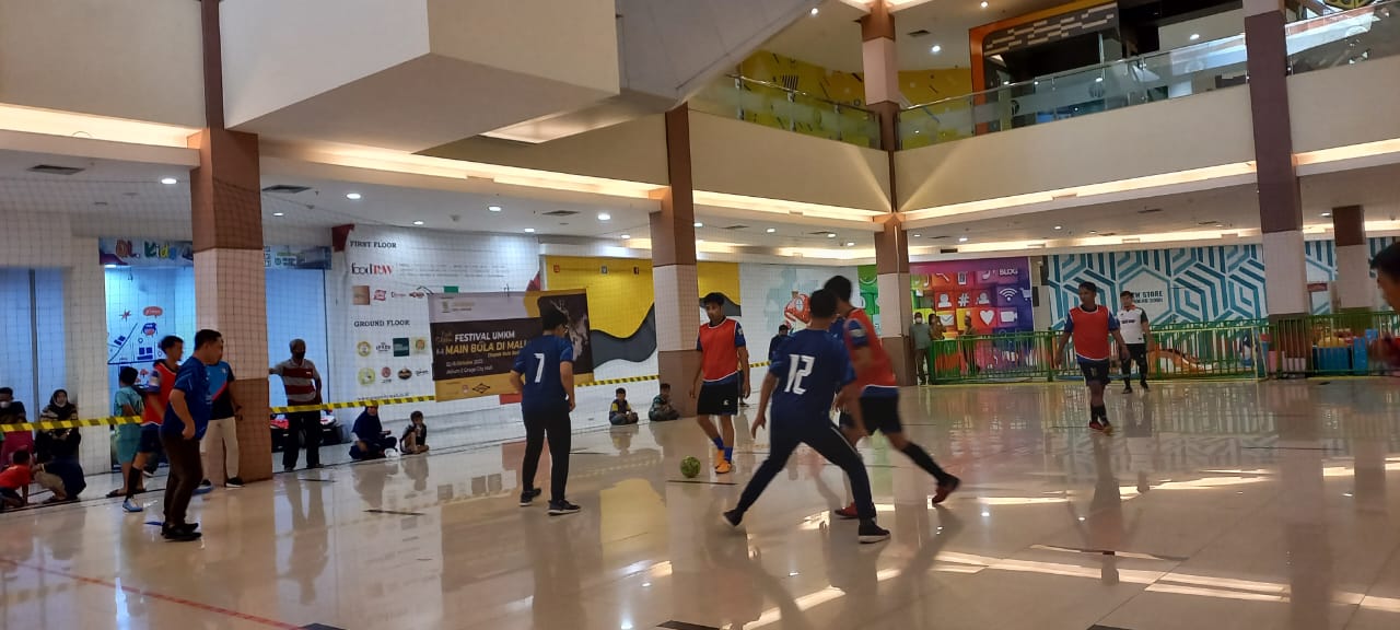 Cara Persejasi Mengenalkan Sepak Bola Berjalan Kepada Warga Cirebon 