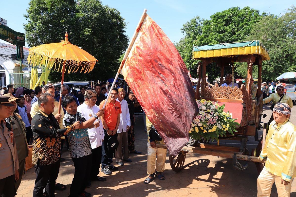 Haul Pangeran Pulasaren, Walikota Cirebon Tegaskan Dukungan Terhadap Pelestarian Budaya Lokal
