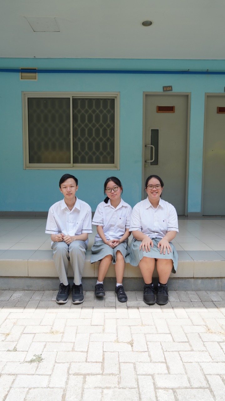 Tiga Pelajar SMAK Penabur Cirebon Torehkan Prestasi Membanggakan