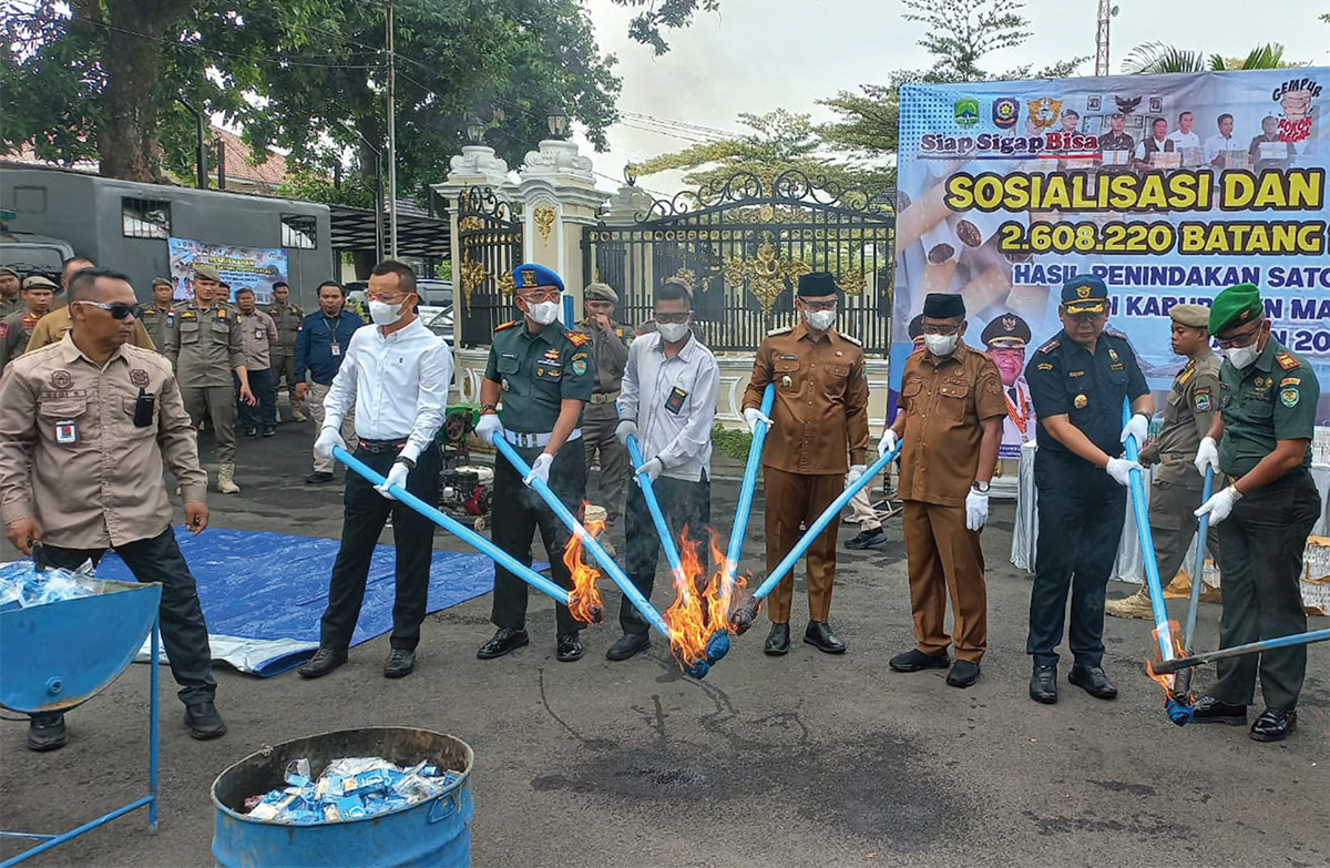 Pemkab Majalengka Musnahkan 2,6 Juta Batang Rokok Ilegal
