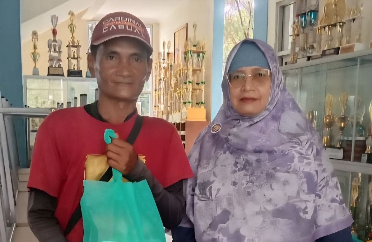 Sekolah Libur Tapi MBG Jalan Terus, Guru SMAN 7 Cirebon Tetap Bertugas