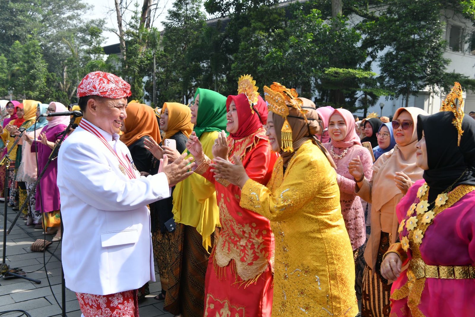 HARI GURU: Pemdaprov Jabar Beri Pelatihan 50.000 Guru Penggerak 