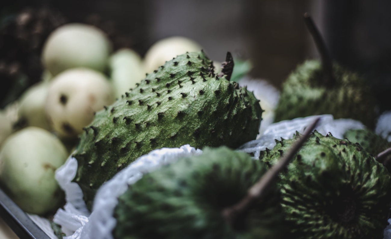 8 Manfaat Buah Sirsak untuk Pengobatan, Benarkah Sanggup Melawan Sel Kanker?