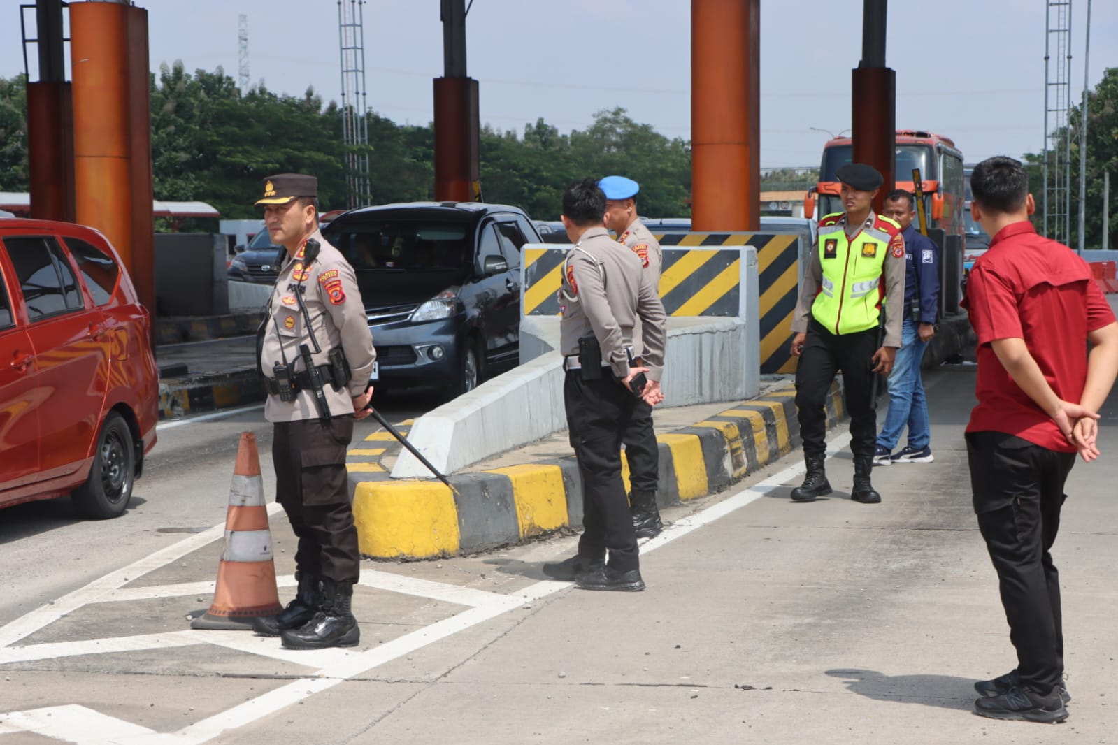 Lalu Lintas Mudik di Tol Cipali, Sampai Jam 2 Siang Sudah 39 Ribu Kendaraan Melintas