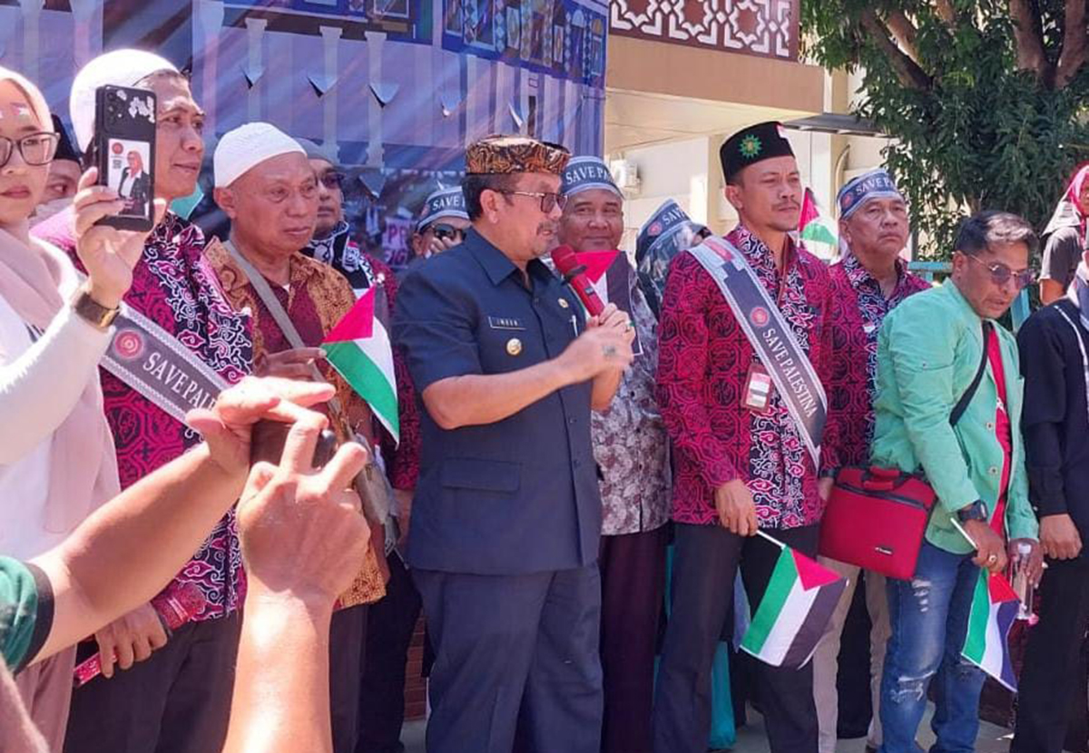 Ikut Aksi Bela Palestina, Bupati Cirebon Kutuk Kebiadaban Israel