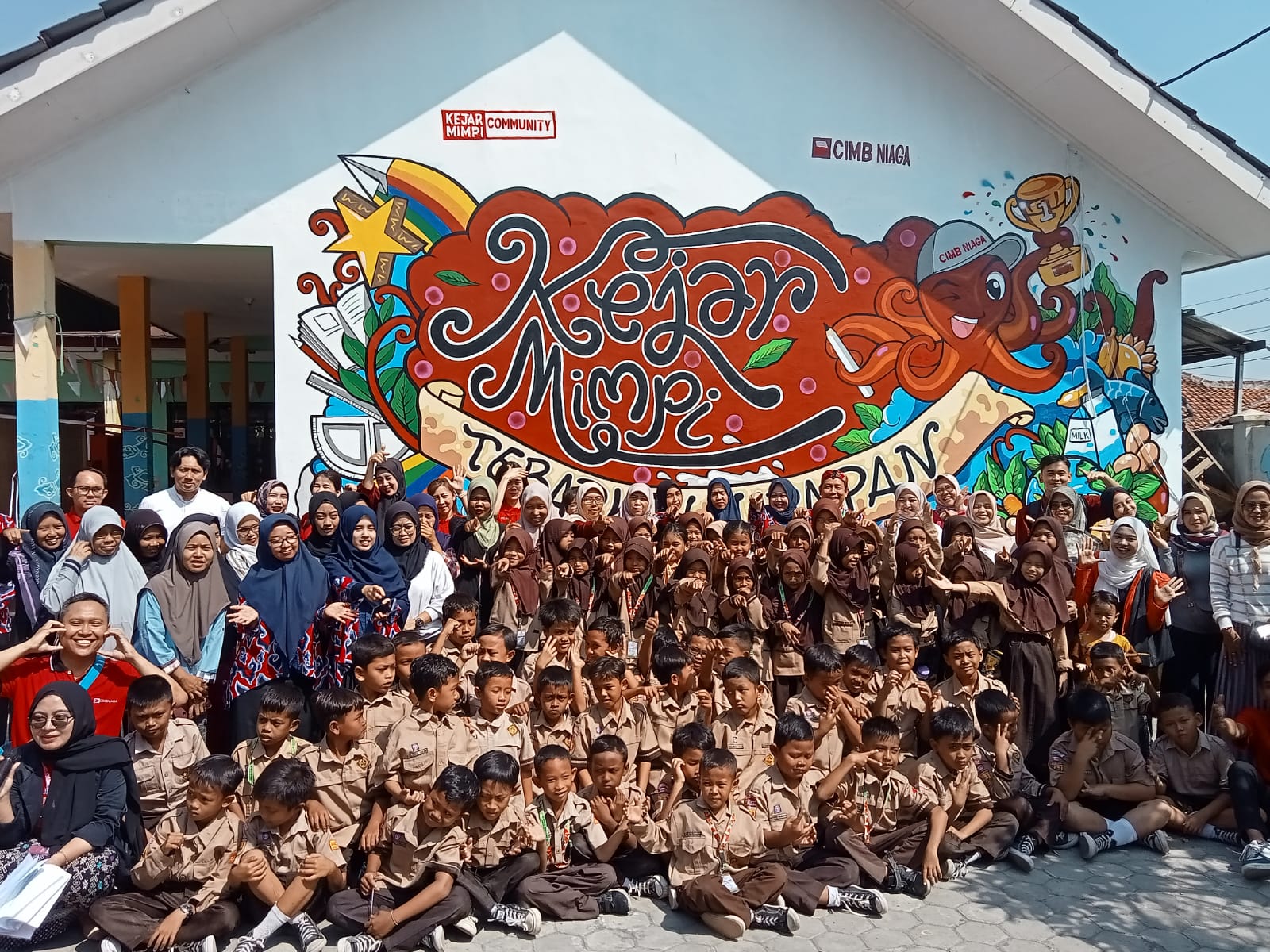 CIMB Niaga Gelar Kejar Mimpi Goes To School di SDN Grenjeng