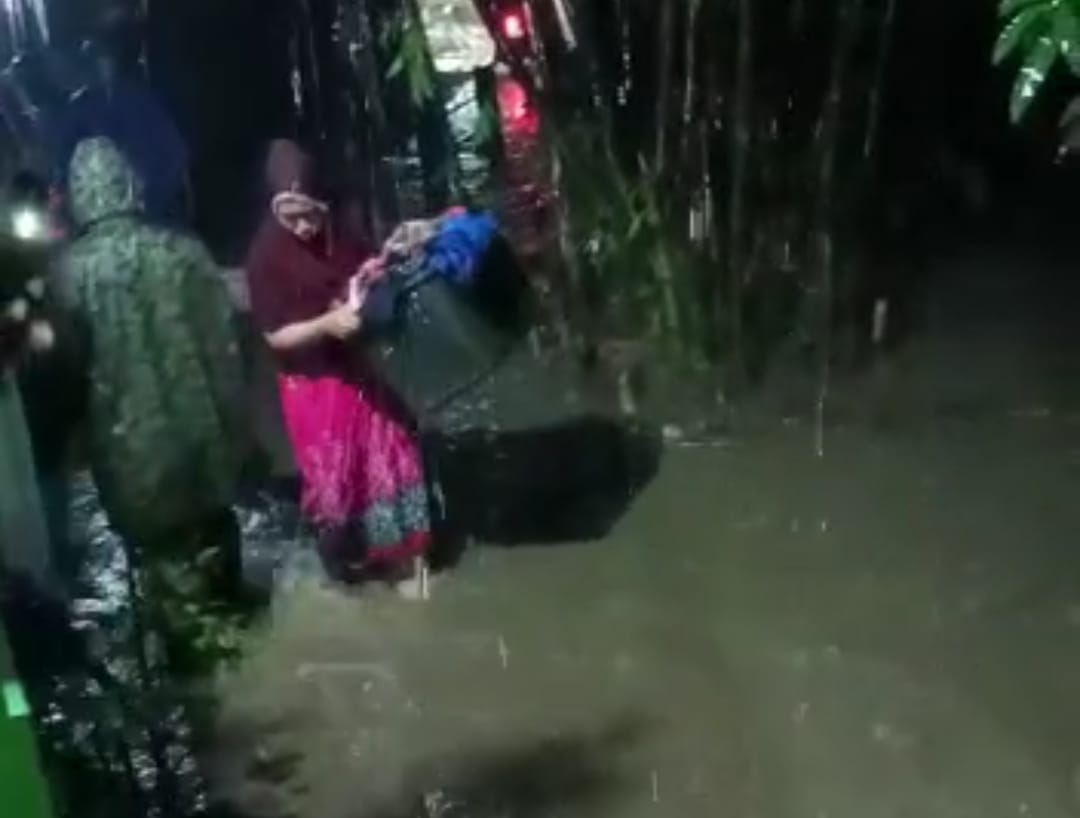 Perkembangan Hujan Lebat Hari Ini, Beberapa Desa di Kabupaten Cirebon Diterjang Banjir 