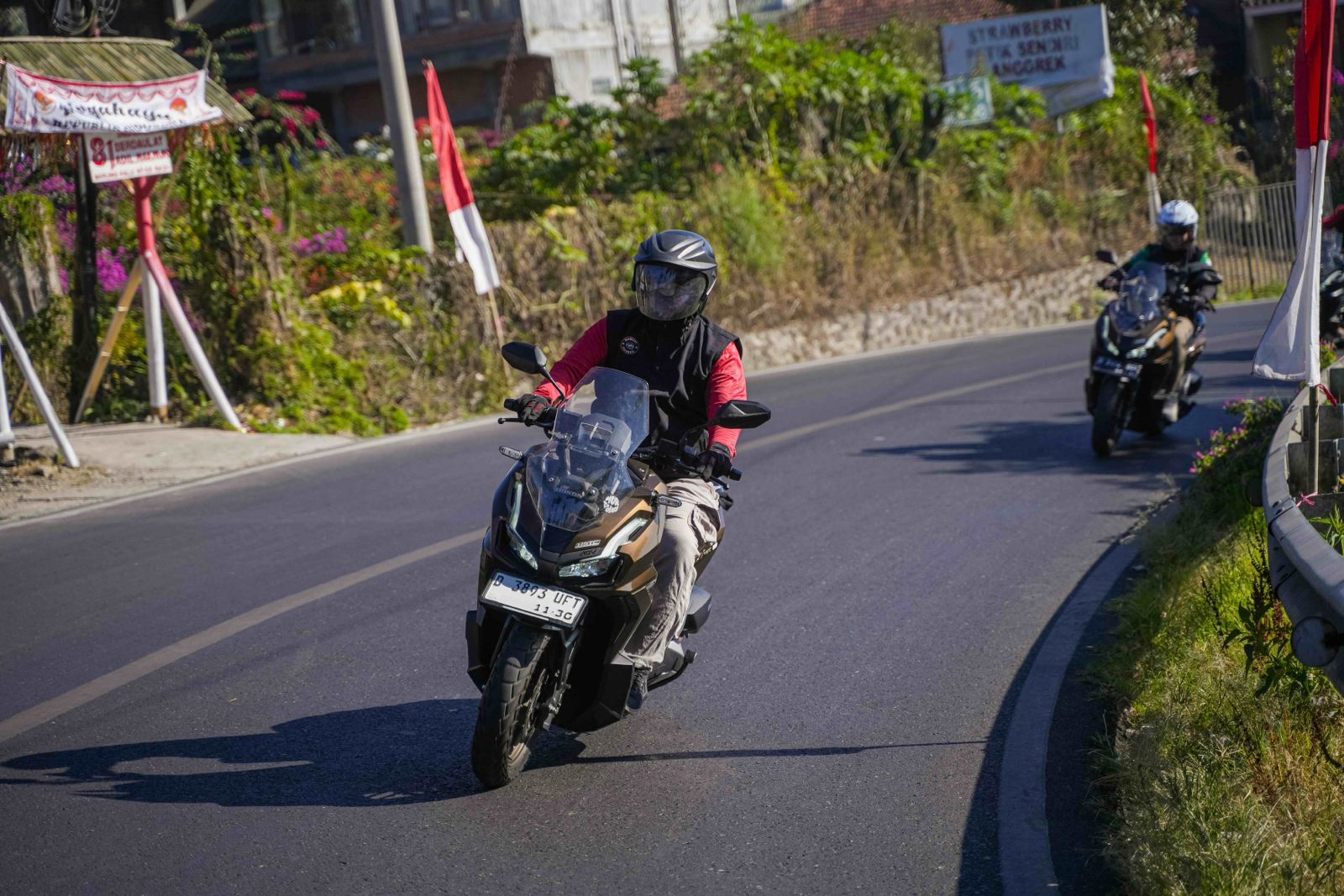 Fokus Berkendara Adalah Kunci, Hindari Aktivitas yang Mengalihkan Perhatian