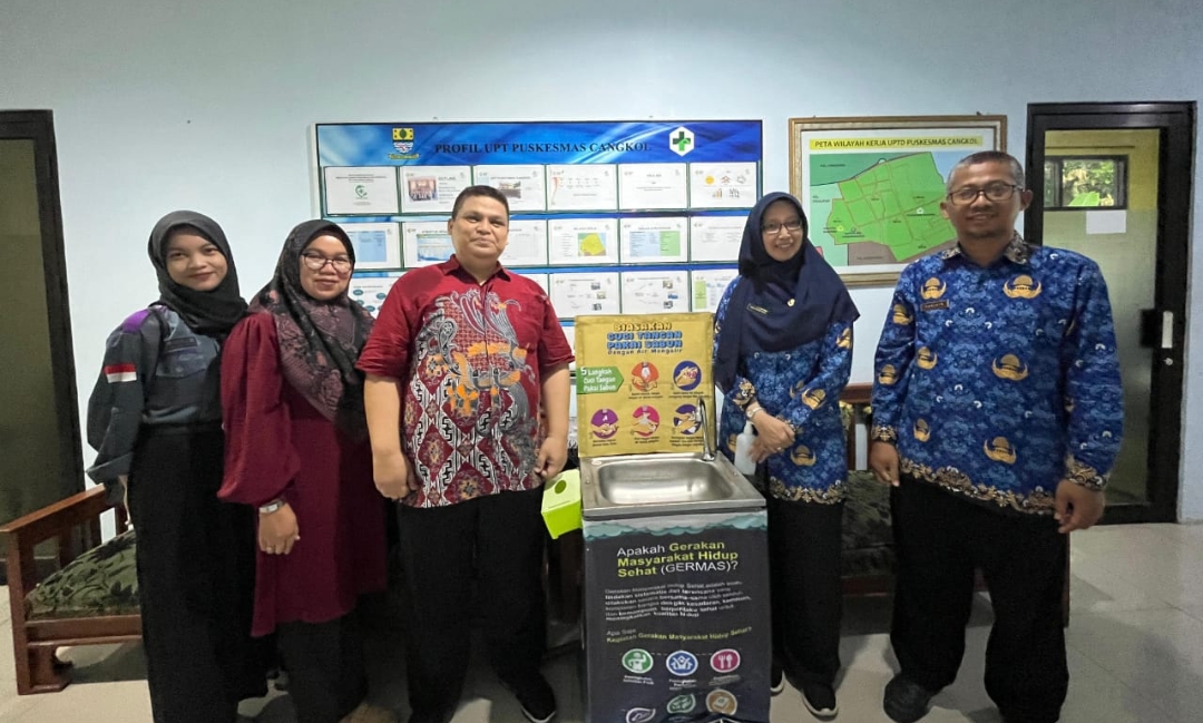 Institut Mahardika serahkan Wastafel Portable untuk Warga Disekitar Puskesmas Cangkol 