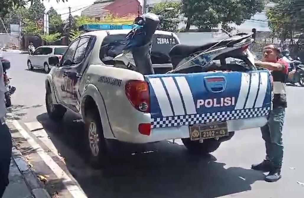 Kecelakaan di Sunyaragi, Pengendara Motor Tabrak Truk, Diduga Mengantuk saat Berkendara