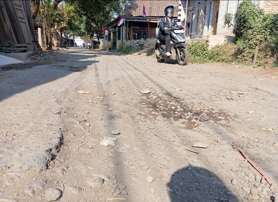 6 Tahun Diusulkan Lewat Musrenbang, Jalan Poros Munjul Belum Diperbaiki, Kuwu: Warga Kecewa