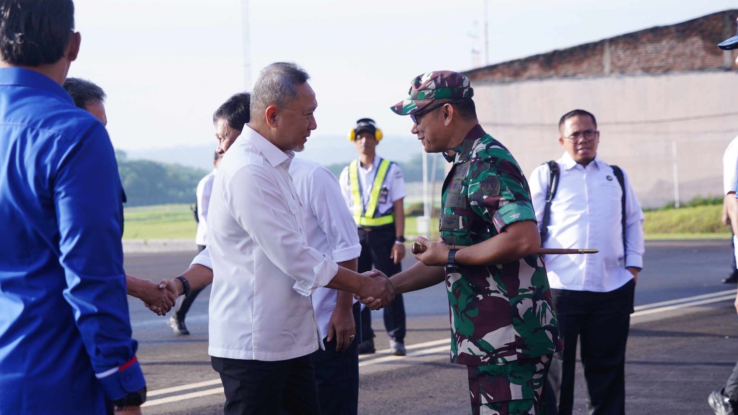 Danrem 063/SGJ Sambut Kunker Menko Pangan RI dan Menteri KKP RI di Wilayah Cirebon