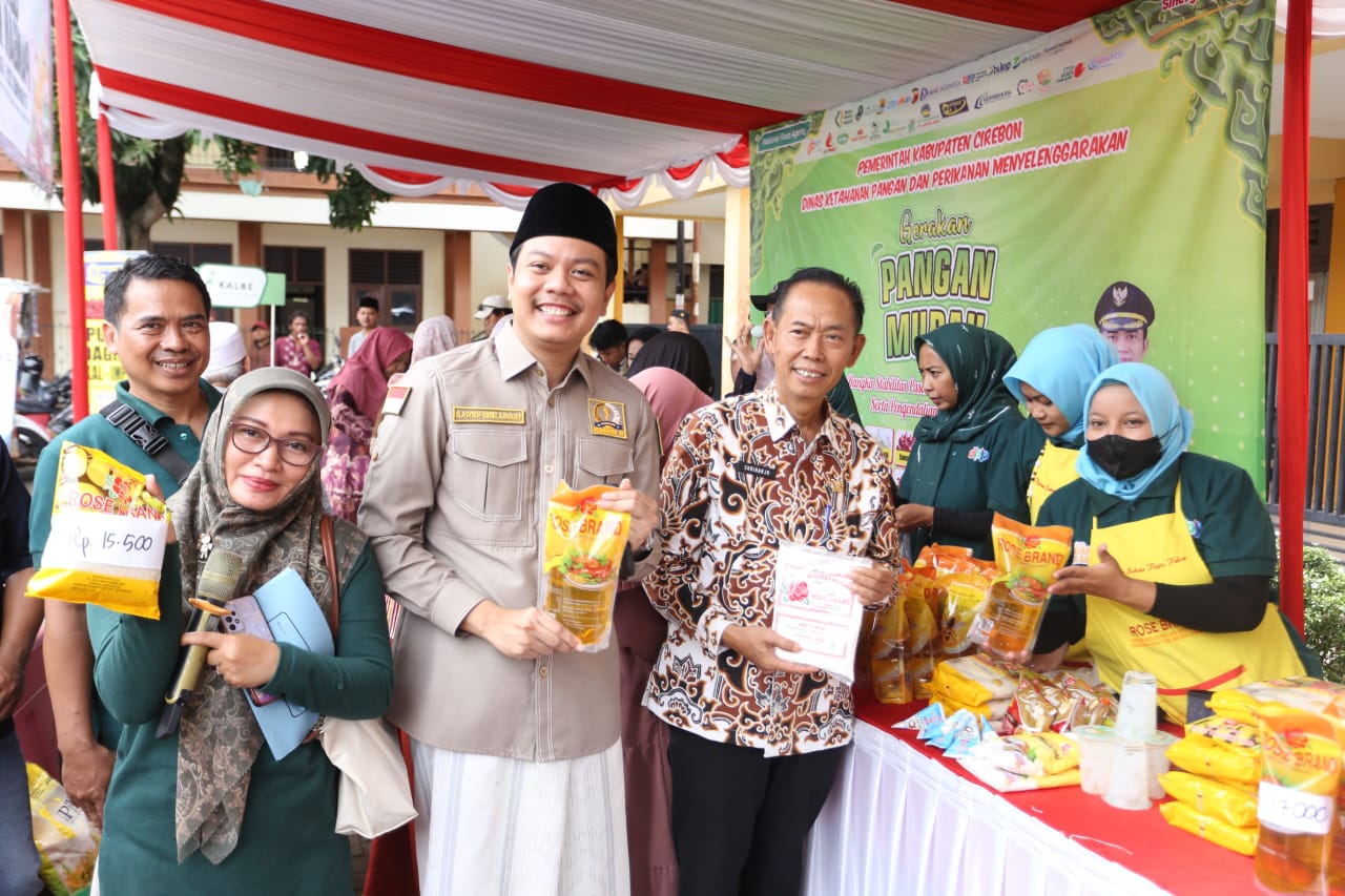 Anggota DPRD Jabar M Asyrof Abdik Dukung Gerakan Pangan Murah di Cirebon