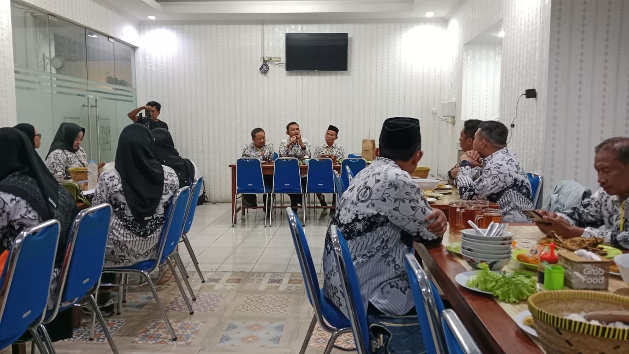 PGRI Cabang Khusus Kota Cirebon Mulai Susun Program Penting