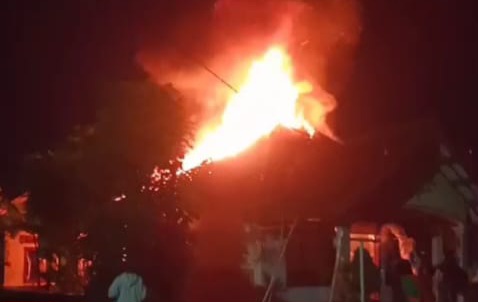 Kebakaran di Depok Cirebon, Diduga karena Bohlam Pecah, Rumah Sedang Kosong