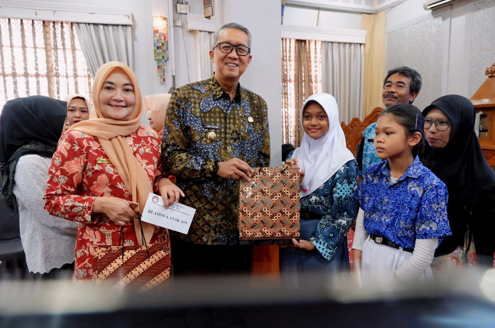 Buka Santunan Pendidikan DWP Kota Cirebon, Gus Mul: Bisa Jadi Motivasi Anak untuk Berprestasi