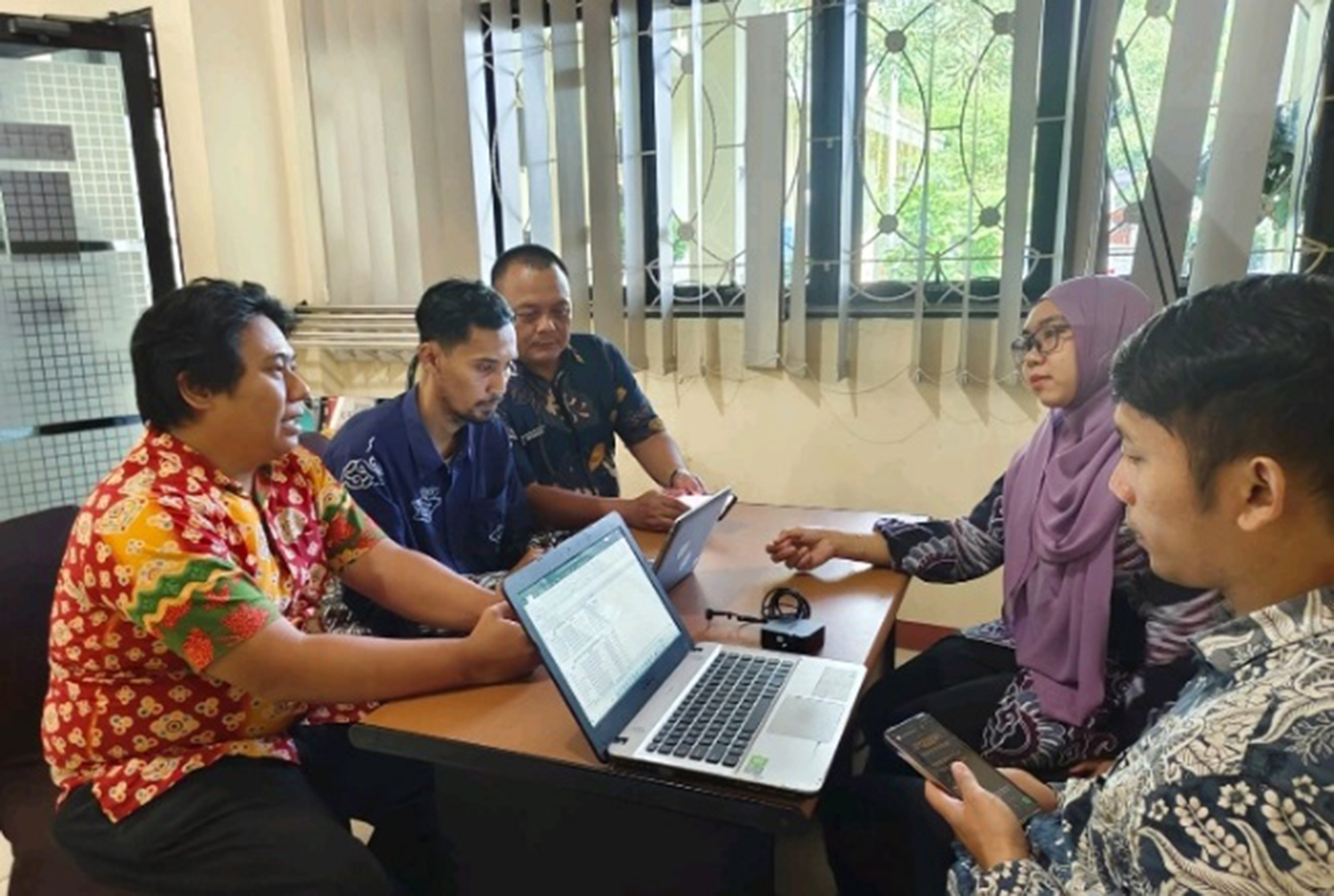Forum Honorer dan BKPSDM Kota Cirebon Adu Data