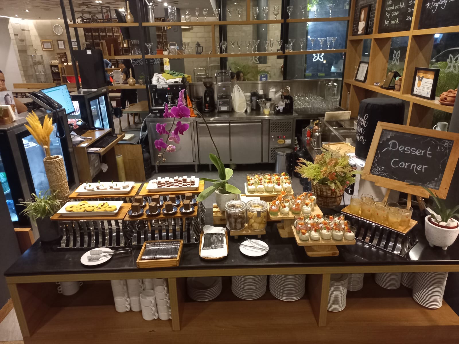 Batiqa Hotel Cirebon Hadirkan All You Can Eat Bertajuk Barbaque Tiap Malam Minggu 