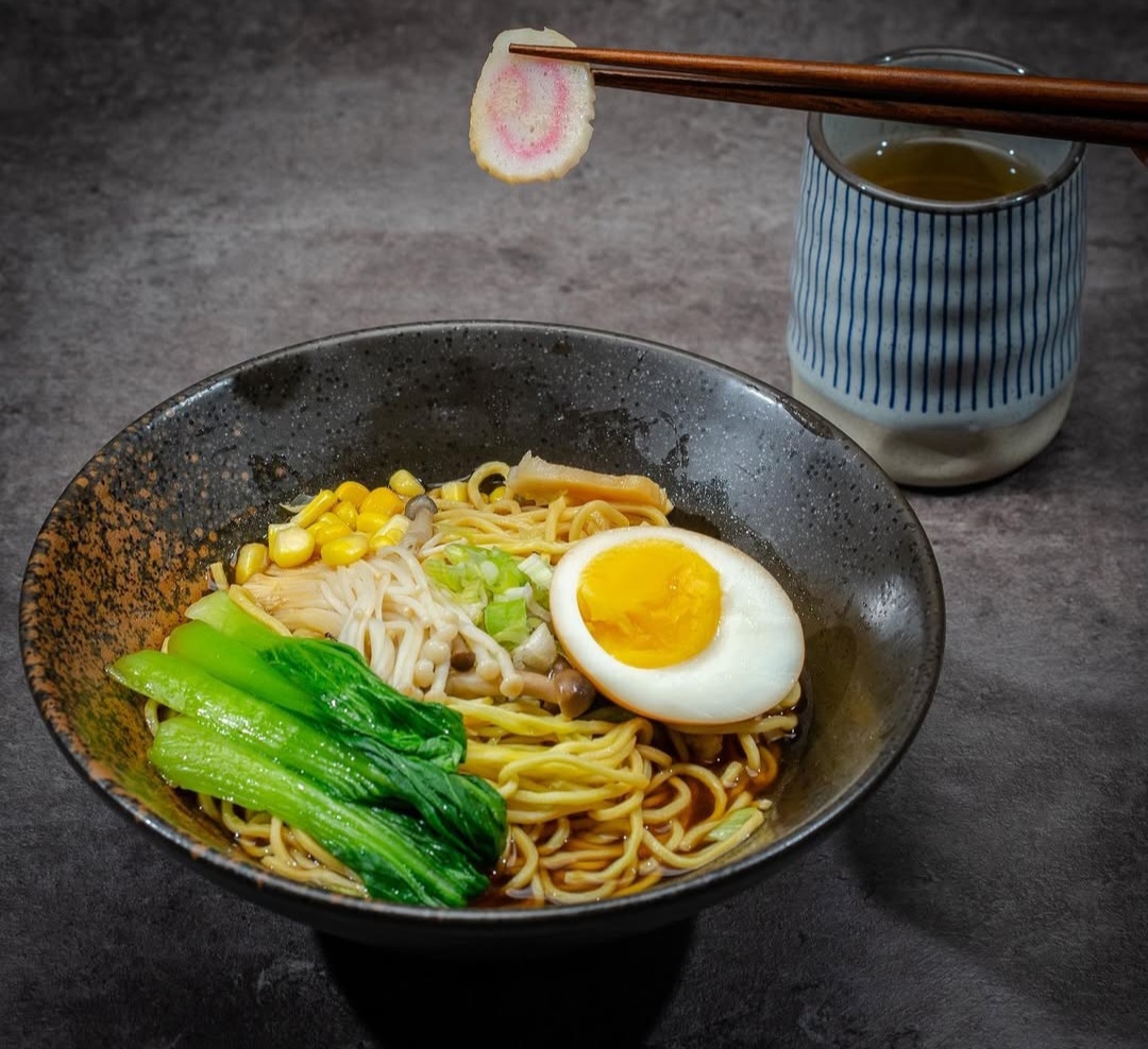 7 Rekomendasi Kedai Ramen di Cirebon yang Cocok Dikunjungi Saat Hujan, di Sini Alamatnya!